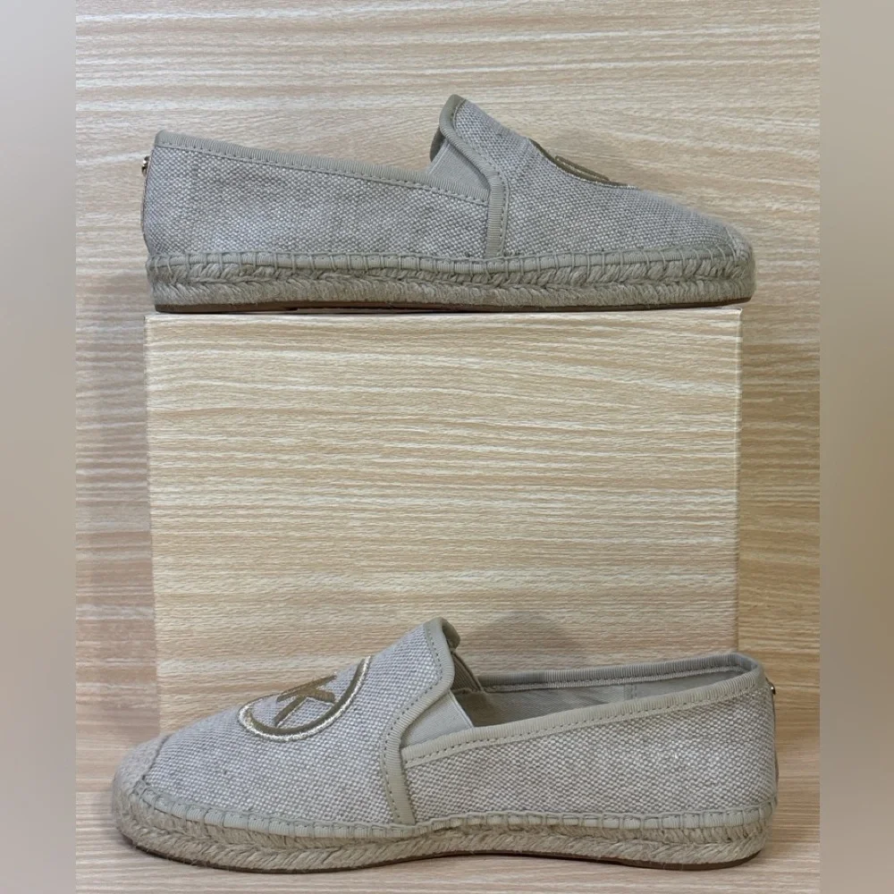 Michael Kors MK Logo Espadrilles Mismatched Pair 7M & 8M Beige Flats